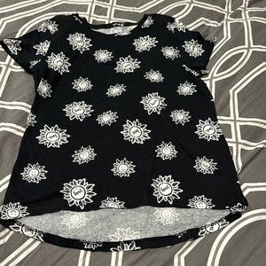 FREE with any purchase! Old Navy sunflower t-shirt kids XL 14-16